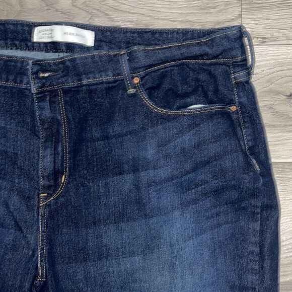 Signature Levi Strauss Mid Rise Bootcut Jeans Women Sz 24M w37 L32 Dark Wash - Picture 5 of 11